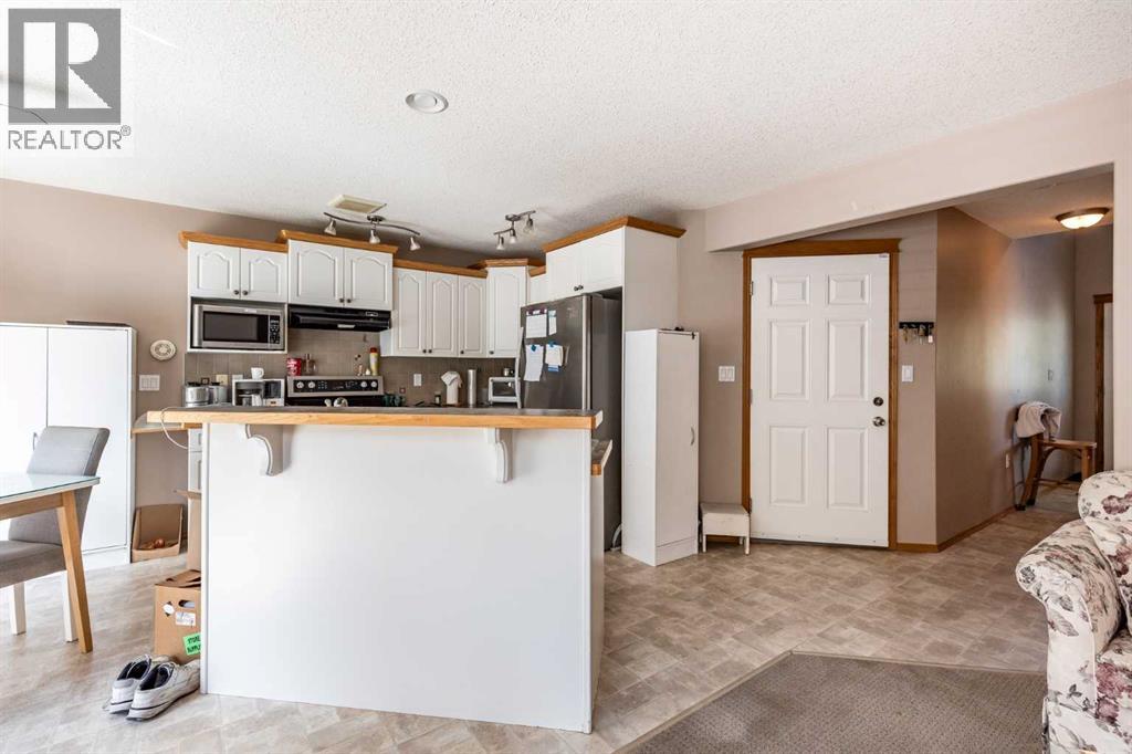 37 Northlands Crescent NE - 10
