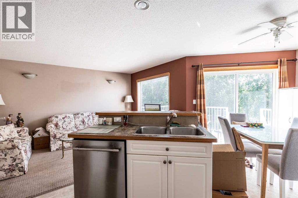 37 Northlands Crescent NE - 13