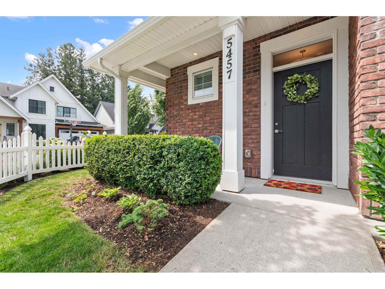 3 Bed, 3 Bath House for Sale in Chilliwack – 5457 DRIFTWOOD STREET, Sardis South, Chilliwack – MLS# R3148483 - Image 4