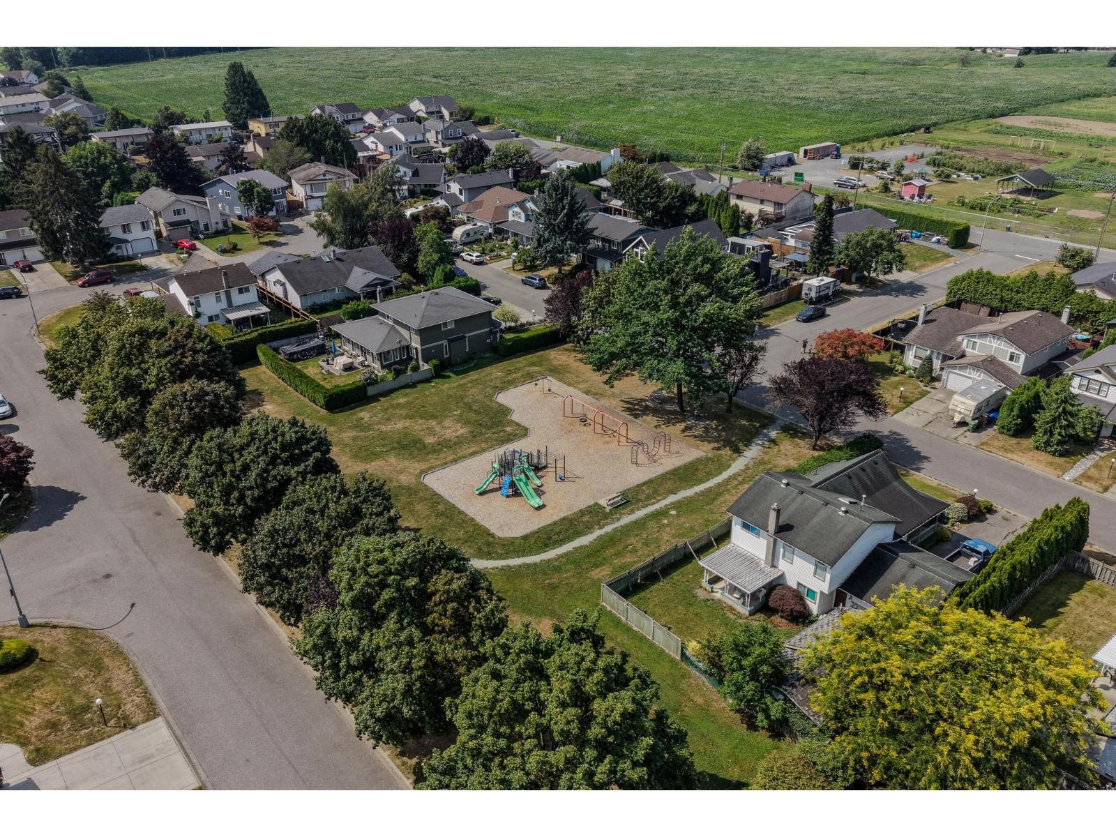3 Bed, 1 Bath House for Sale in Chilliwack – 7194 ROCHESTER AVENUE, Sardis West Vedder, Chilliwack – MLS# R3148461 - Image 35