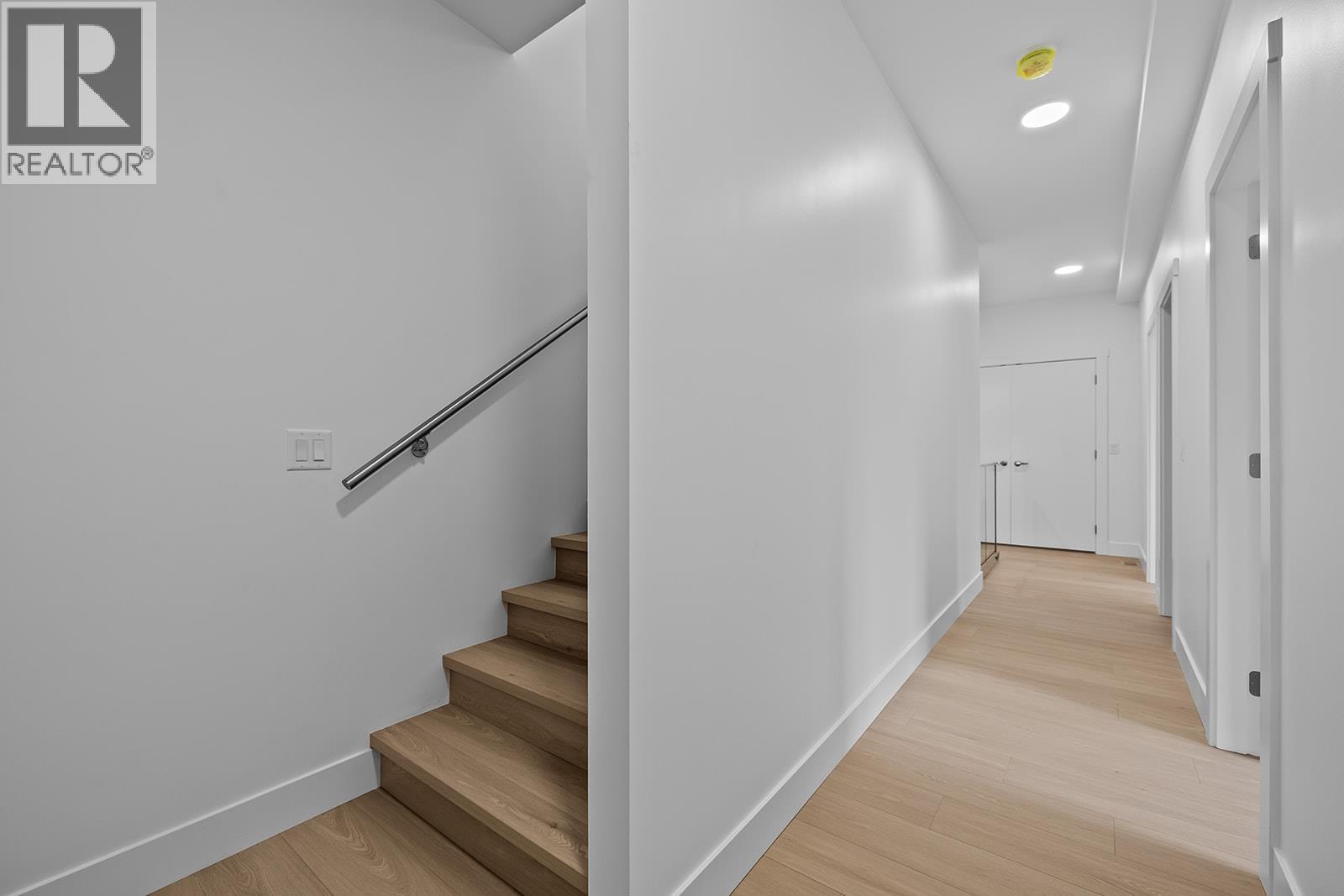 #3 662 Birch Avenue - Image 34