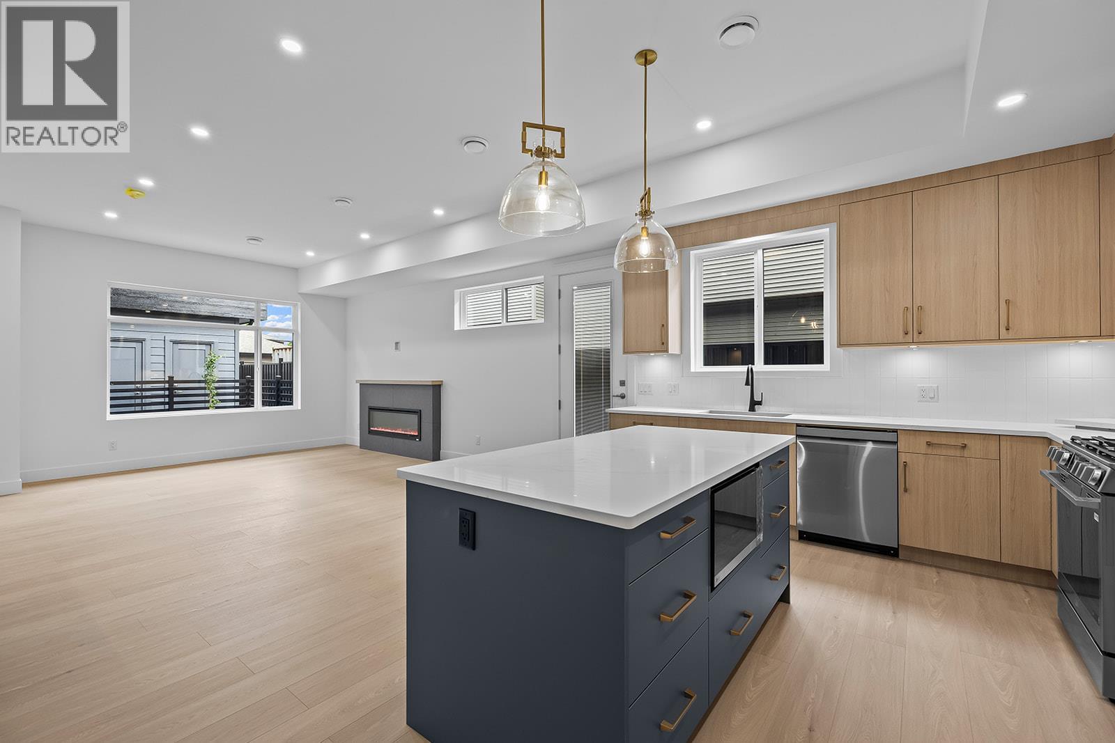 #3 662 Birch Avenue - Image 16