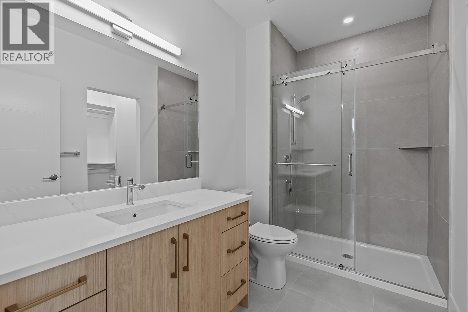 #3 662 Birch Avenue - Image 40