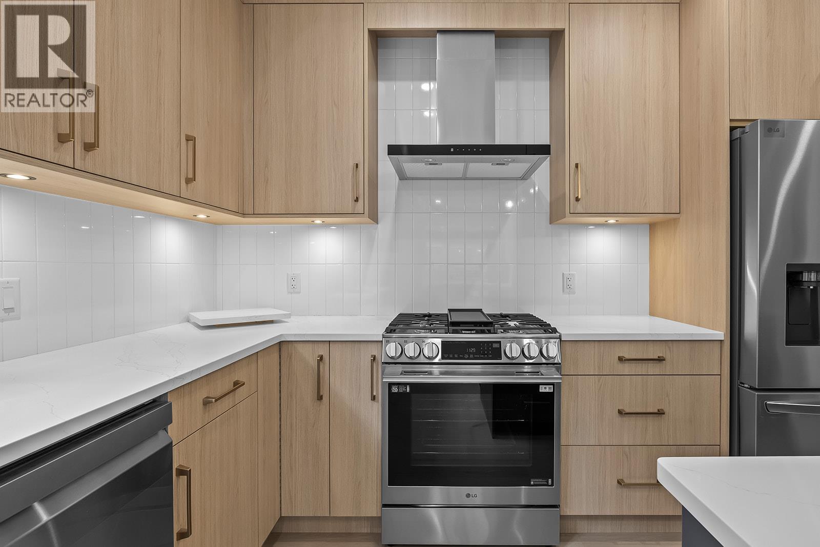 #3 662 Birch Avenue - 13