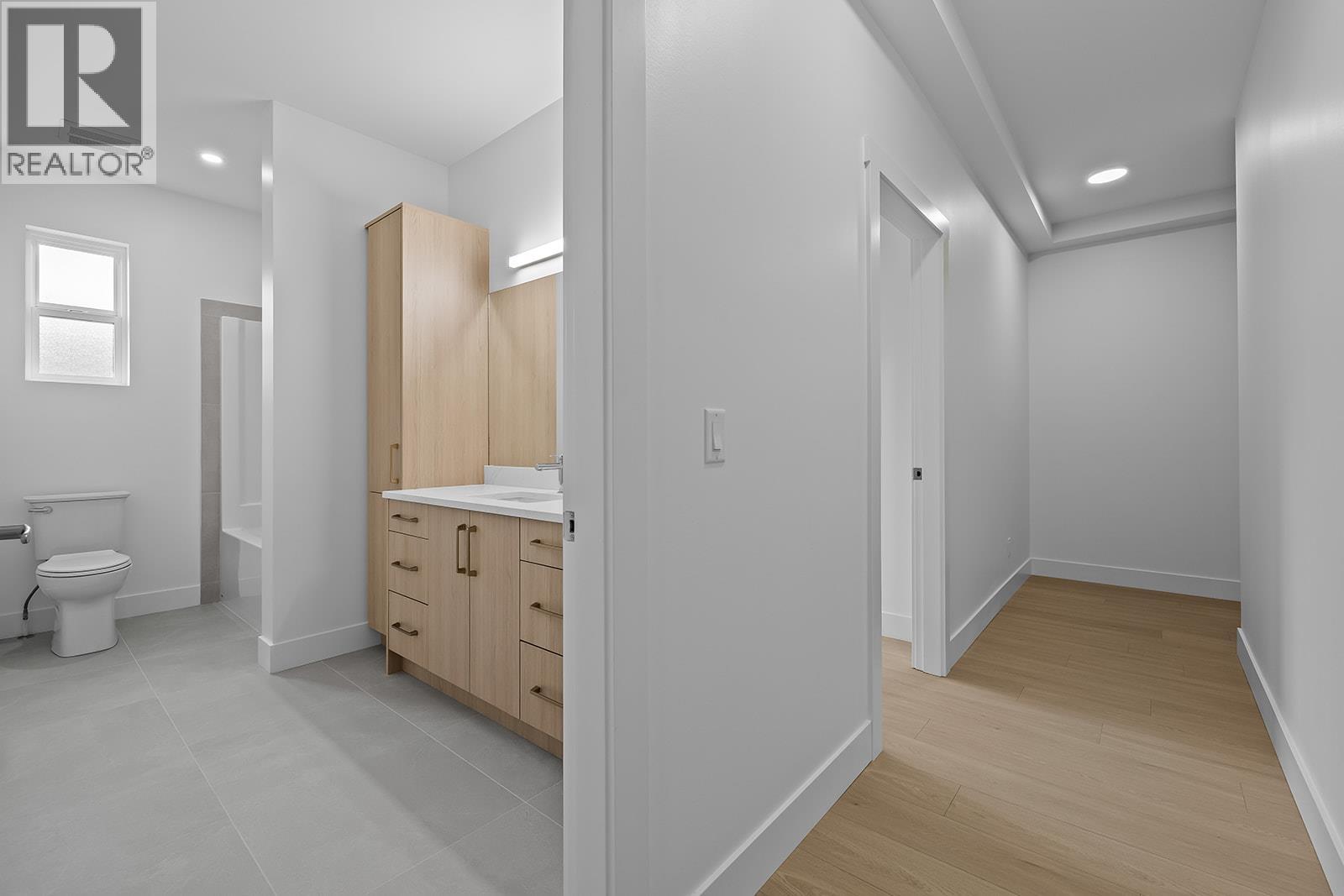 #3 662 Birch Avenue - 30