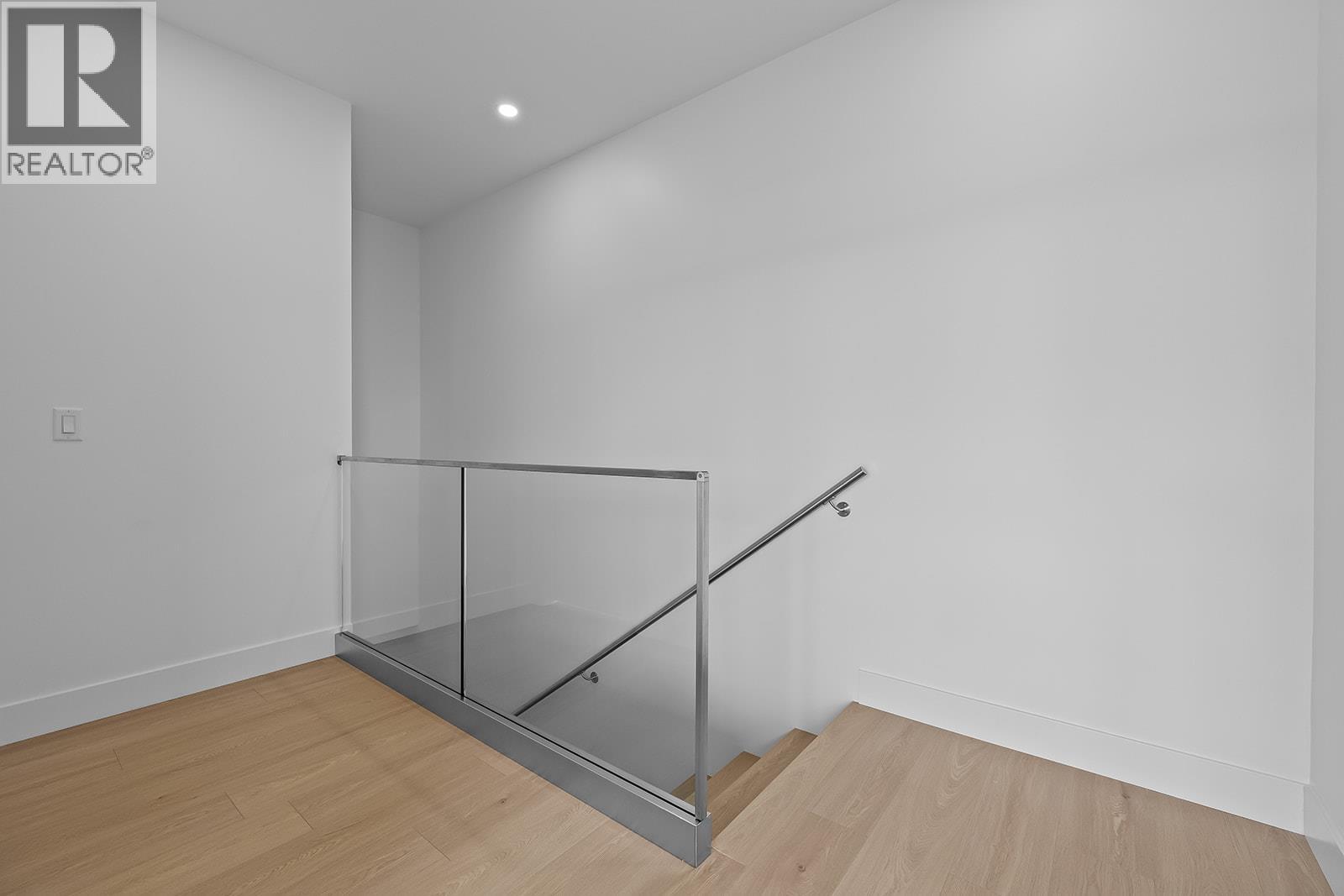 #3 662 Birch Avenue - Image 35