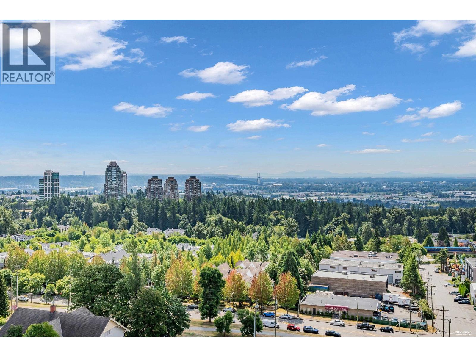 2 Bed, 2 Bath House for Sale in Burnaby – 1702 6611 SOUTHOAKS CRESCENT, Burnaby – MLS# R3148443 - Image 22