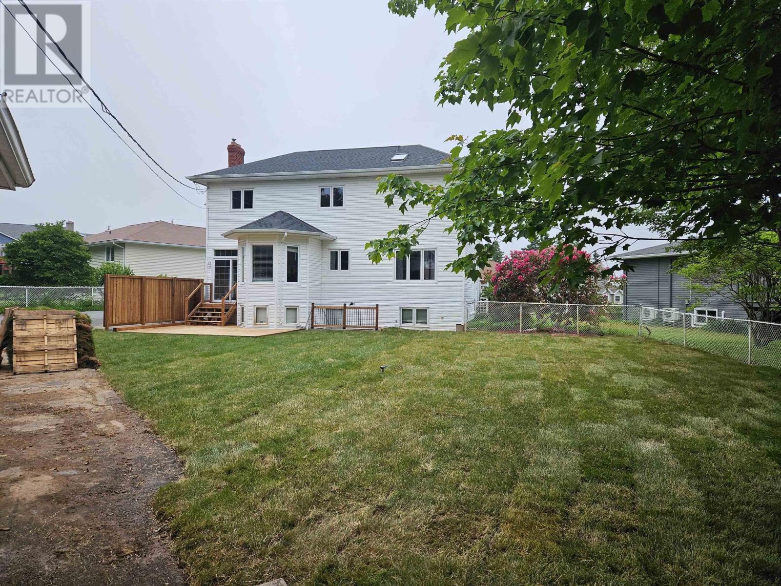 144 Pinewood Crescent - 42