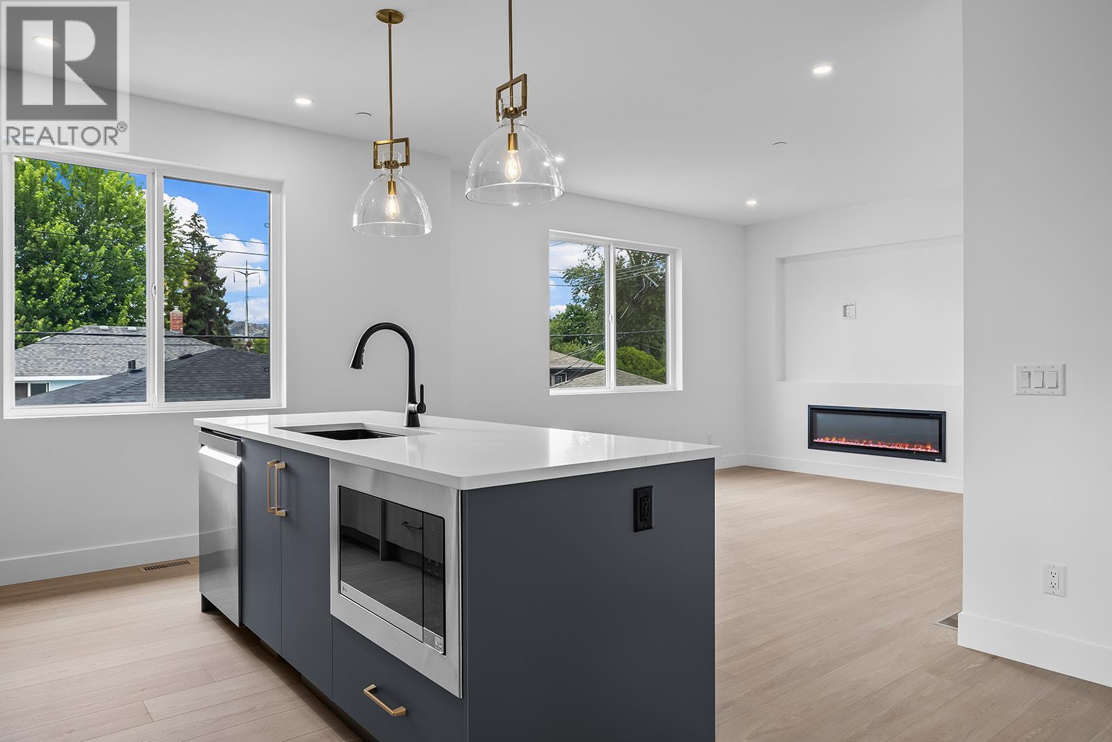#5 662 Birch Avenue - Image 16