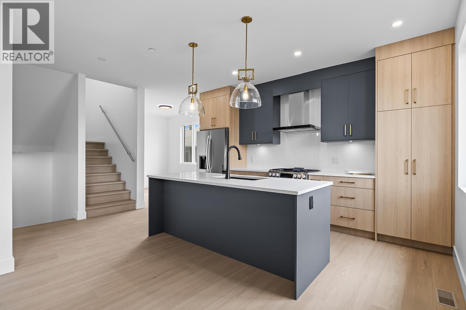 #5 662 Birch Avenue - 7