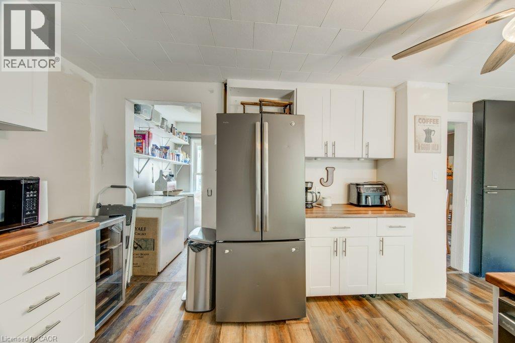 127 BOND Street - 22