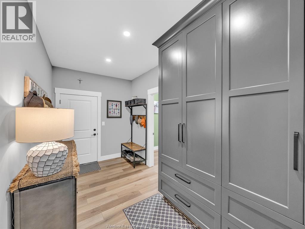 36 MANUEL COURT - 14