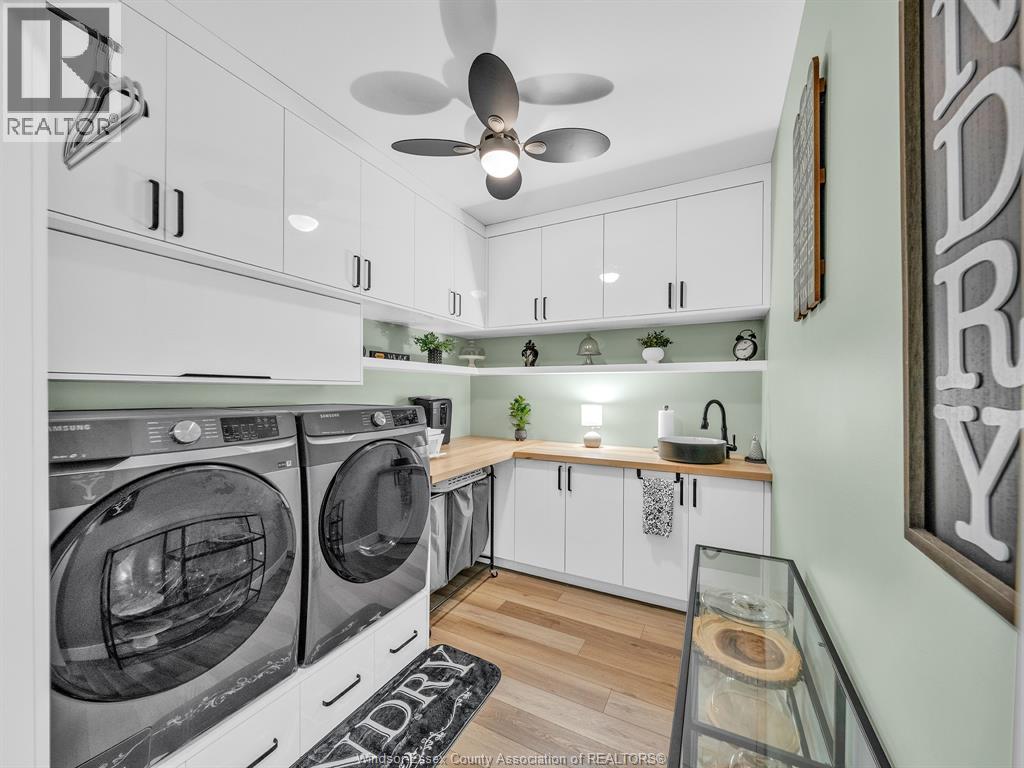 36 MANUEL COURT - 17