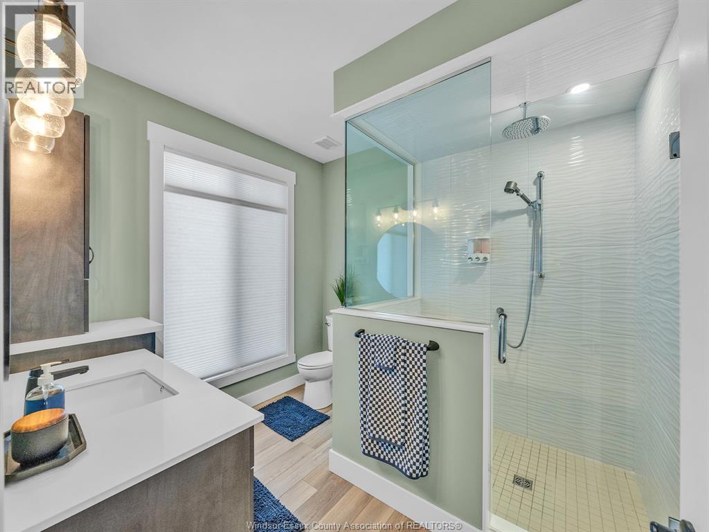 36 MANUEL COURT - 21