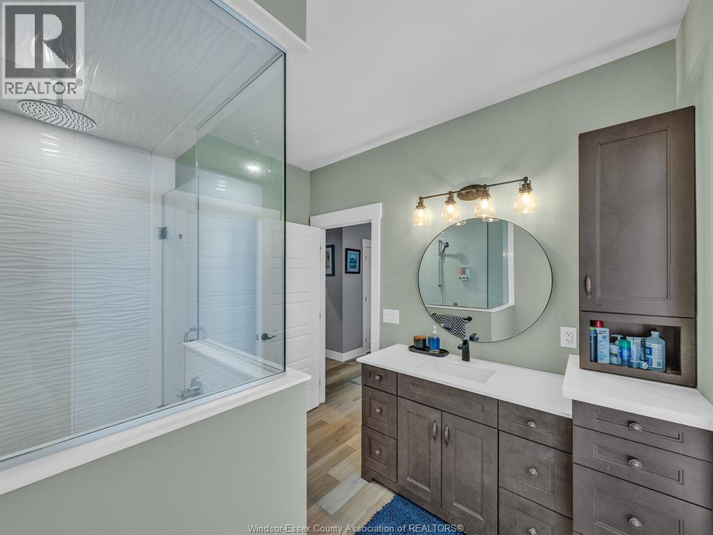 36 MANUEL COURT - 22