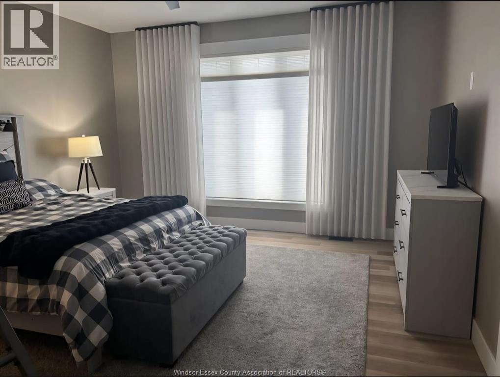 36 MANUEL COURT - 23