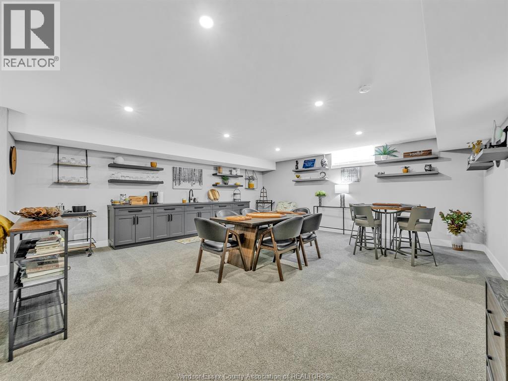 36 MANUEL COURT - 28