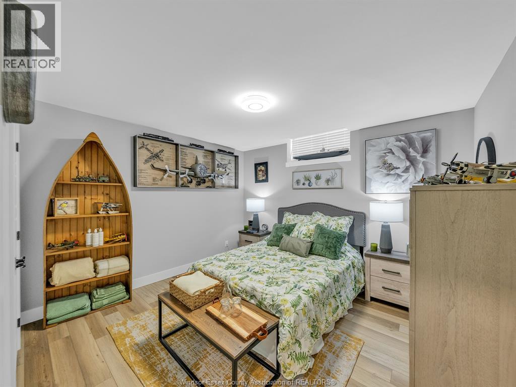 36 MANUEL COURT - 35