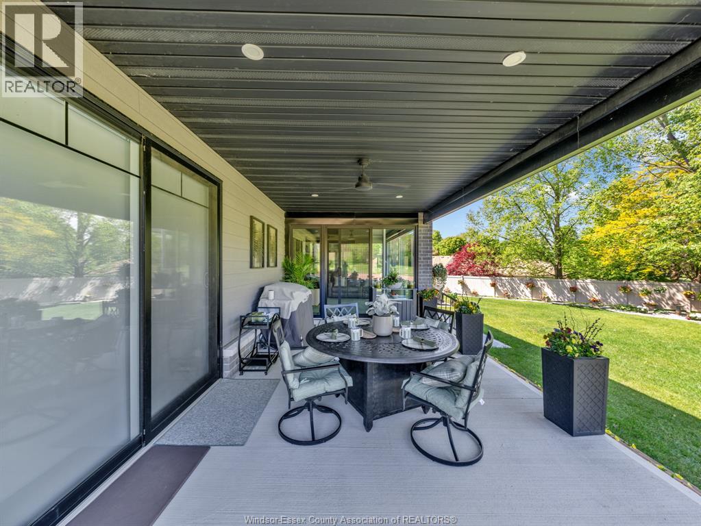 36 MANUEL COURT - 41