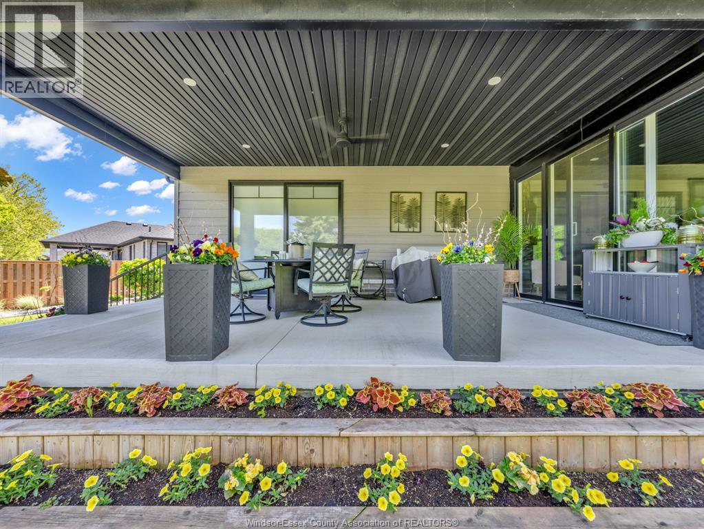 36 MANUEL COURT - 42