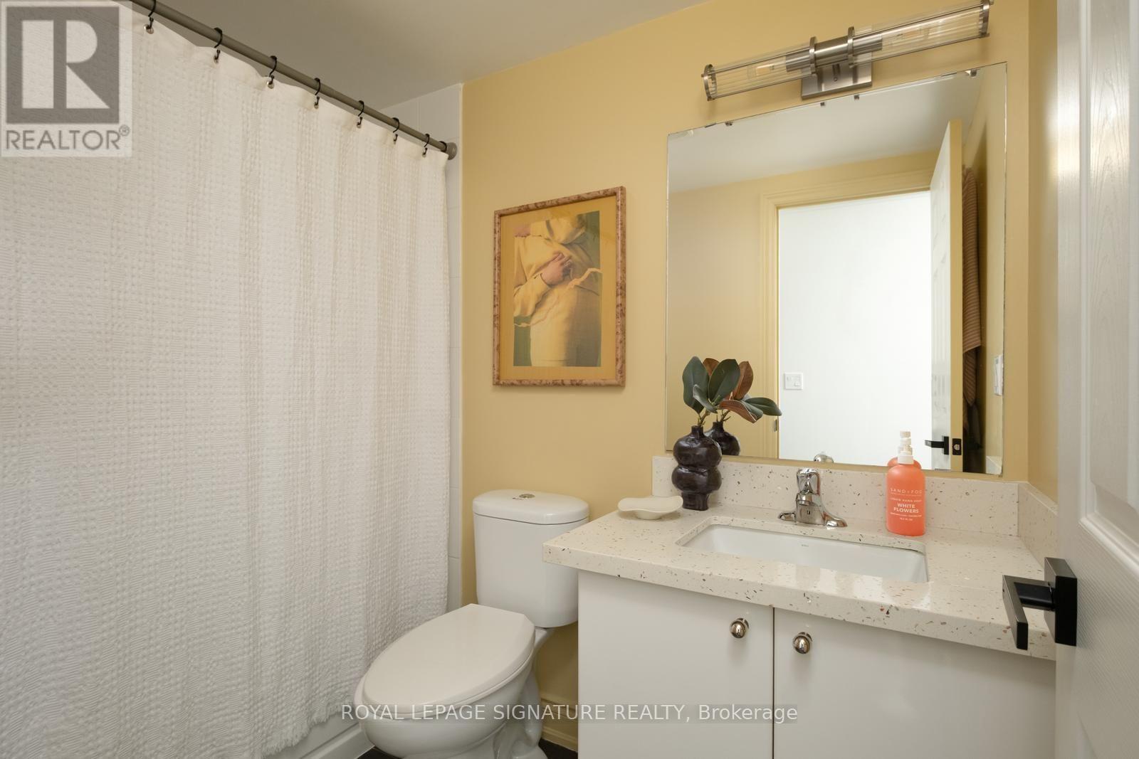 #81 30 CARNATION AVENUE - 26