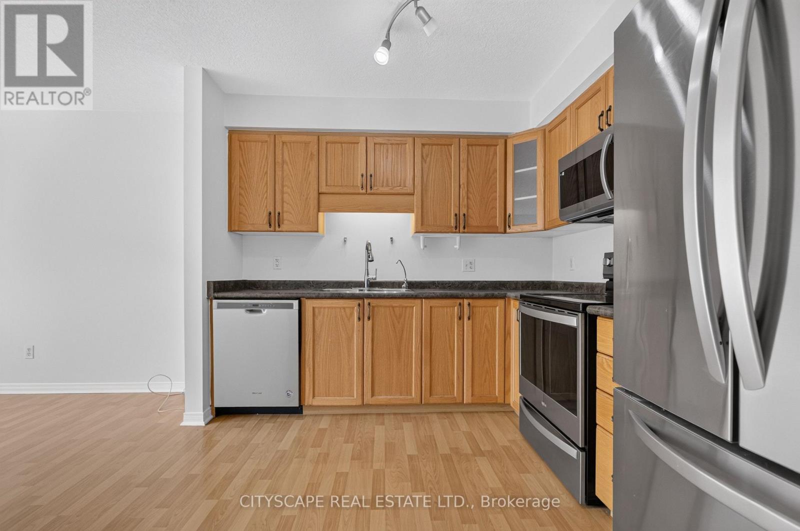244 SOPHIA CRESCENT - Image 13