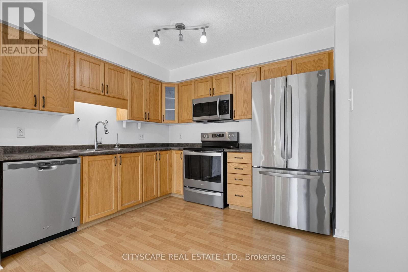 244 SOPHIA CRESCENT - Image 10