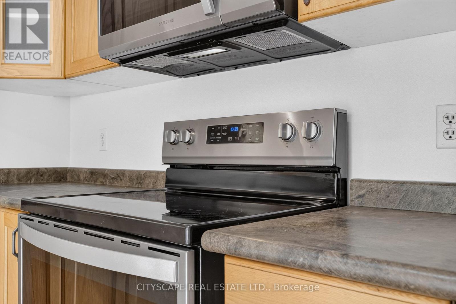 244 SOPHIA CRESCENT - Image 14