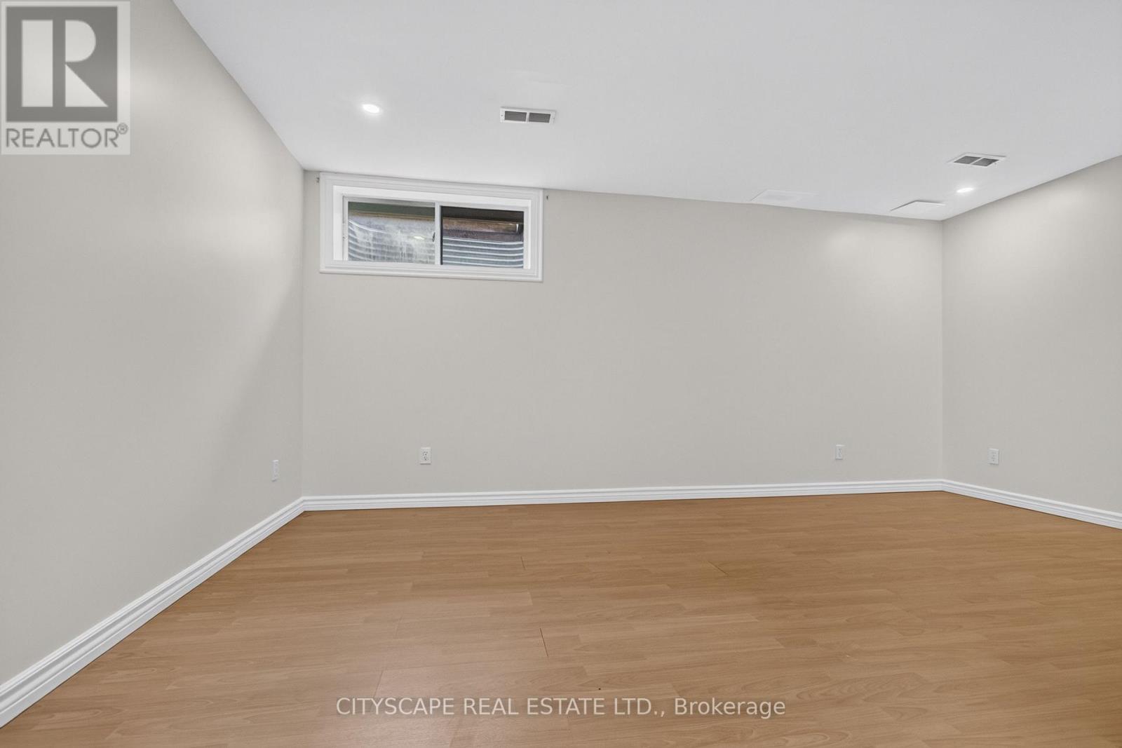 244 SOPHIA CRESCENT - Image 36