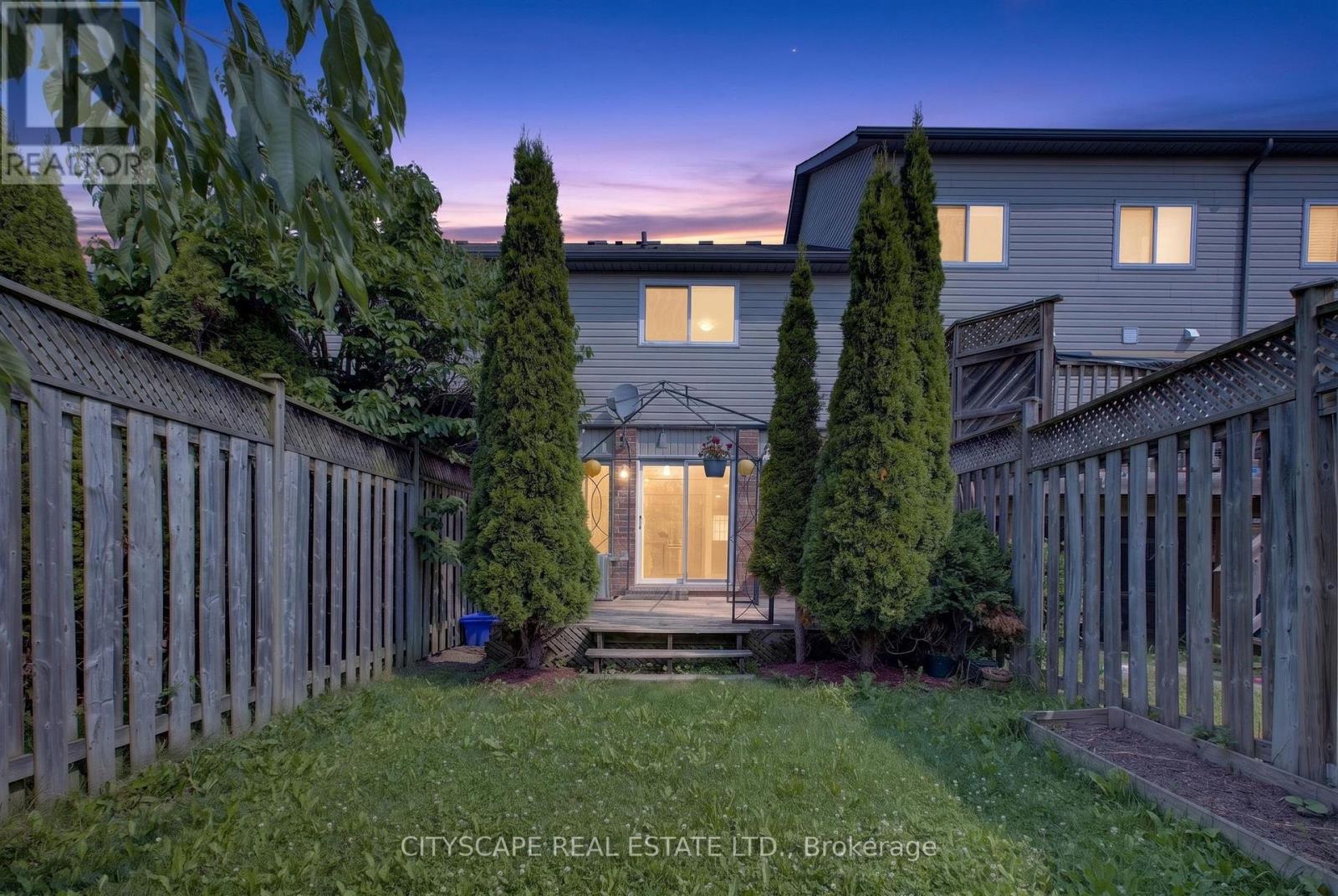 244 SOPHIA CRESCENT - 45