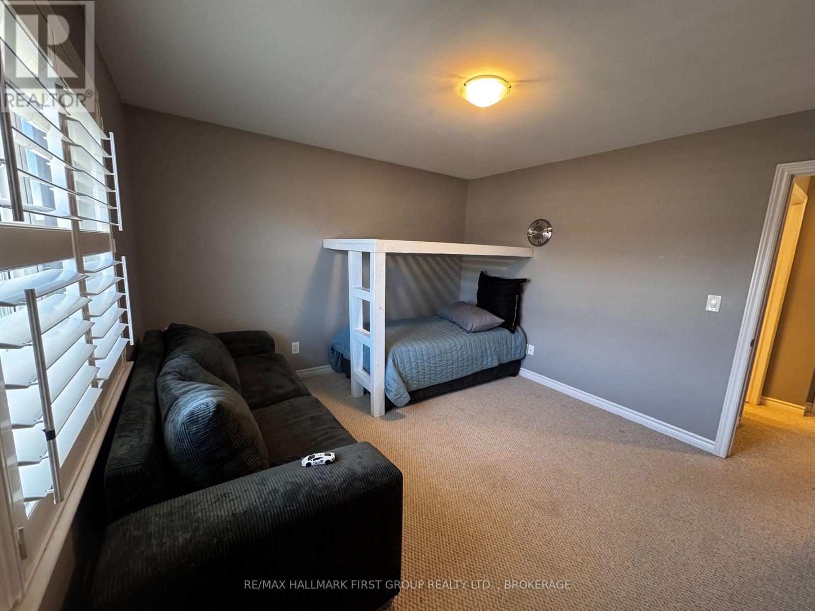 1098 WOODHAVEN DRIVE - 22