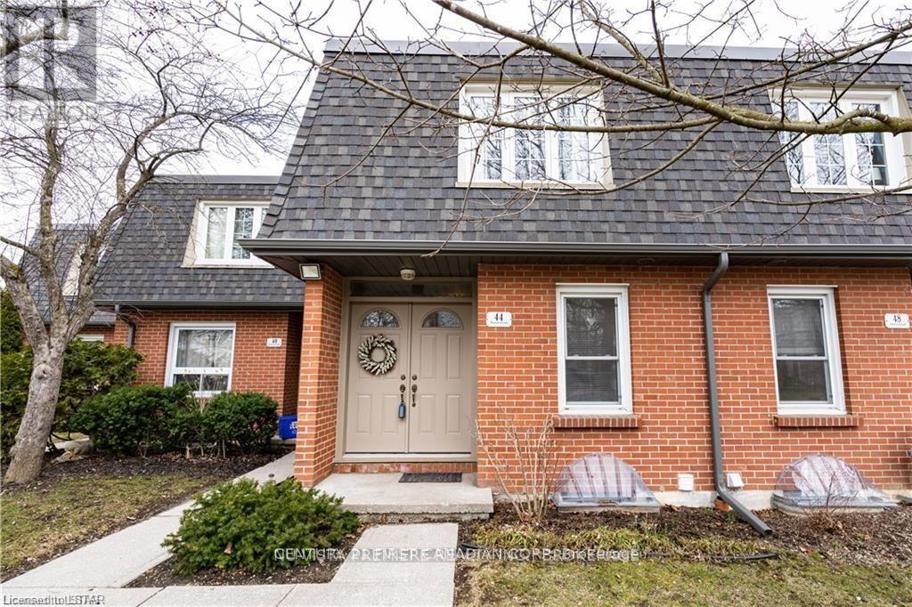 #60 44 HOMESTEAD CRESCENT - 1