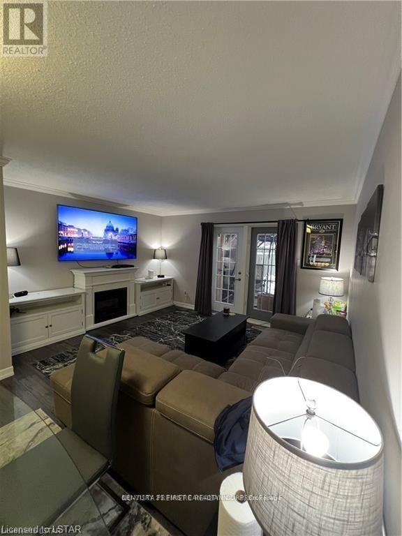 #60 44 HOMESTEAD CRESCENT - 5