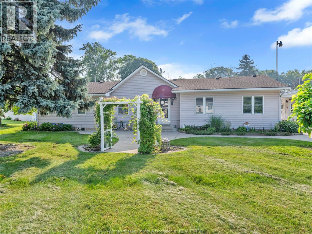 290 WAWA CRESCENT - 1