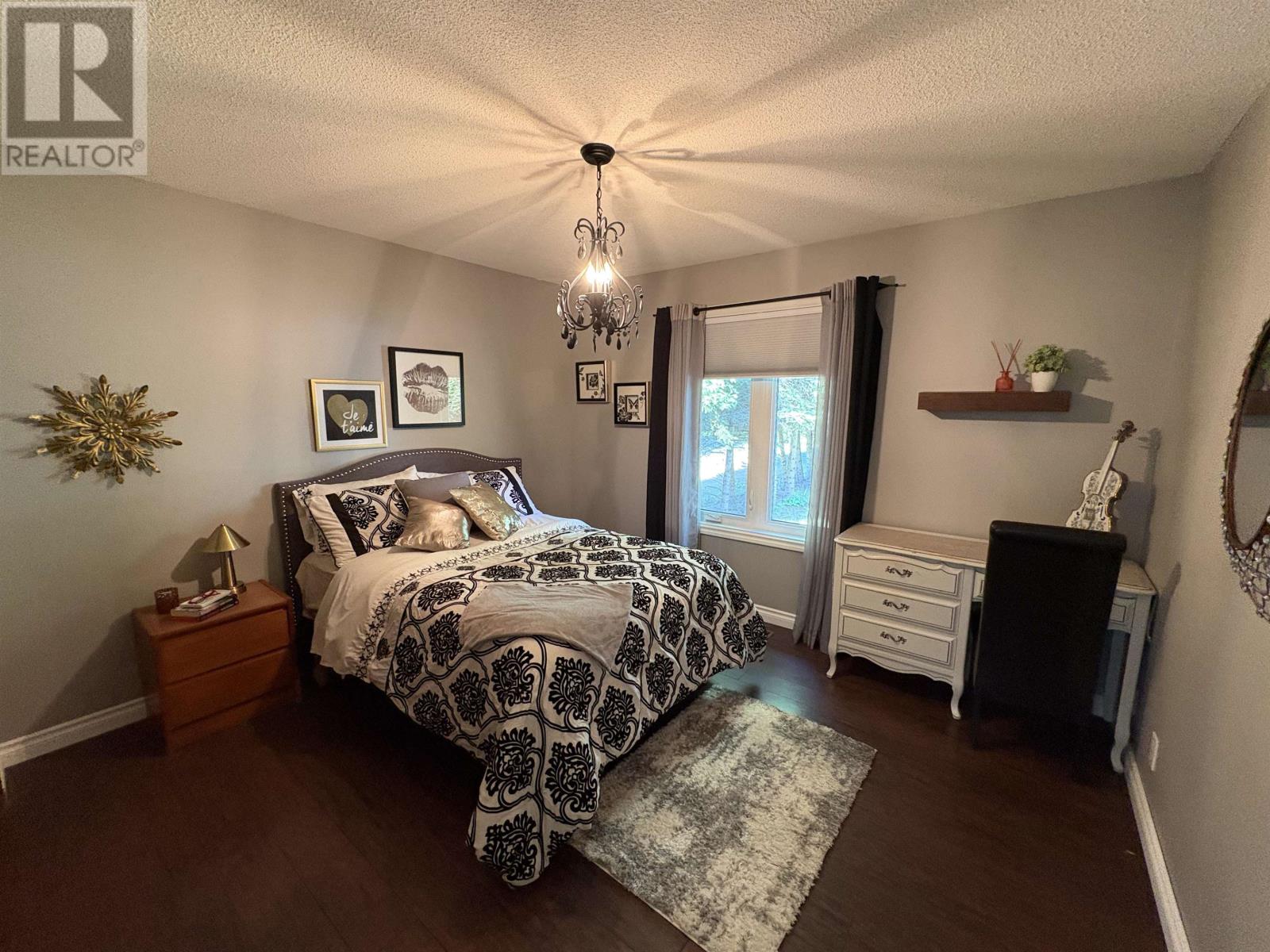 3130 Fairview AVE - 16