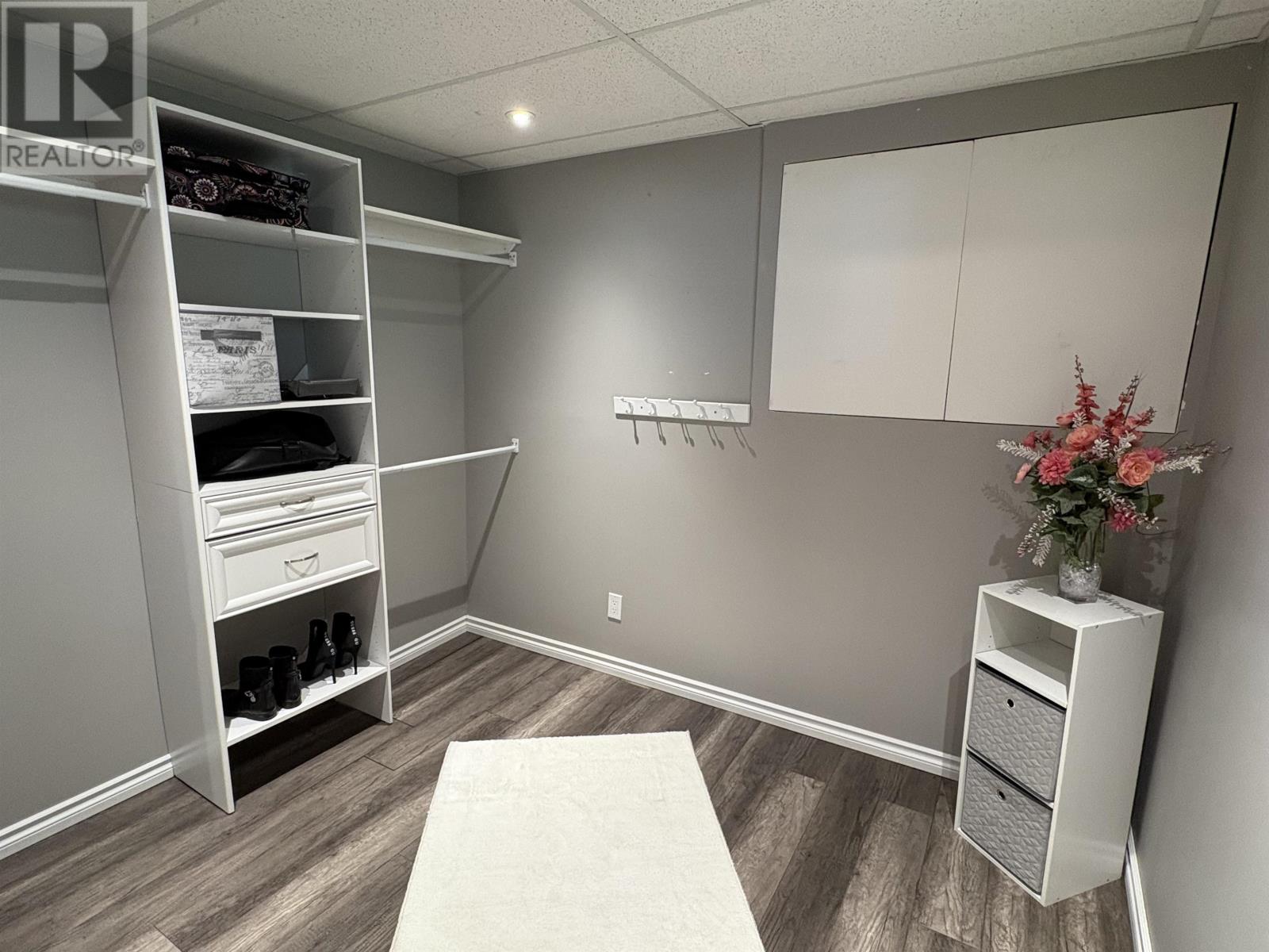 3130 Fairview AVE - 23