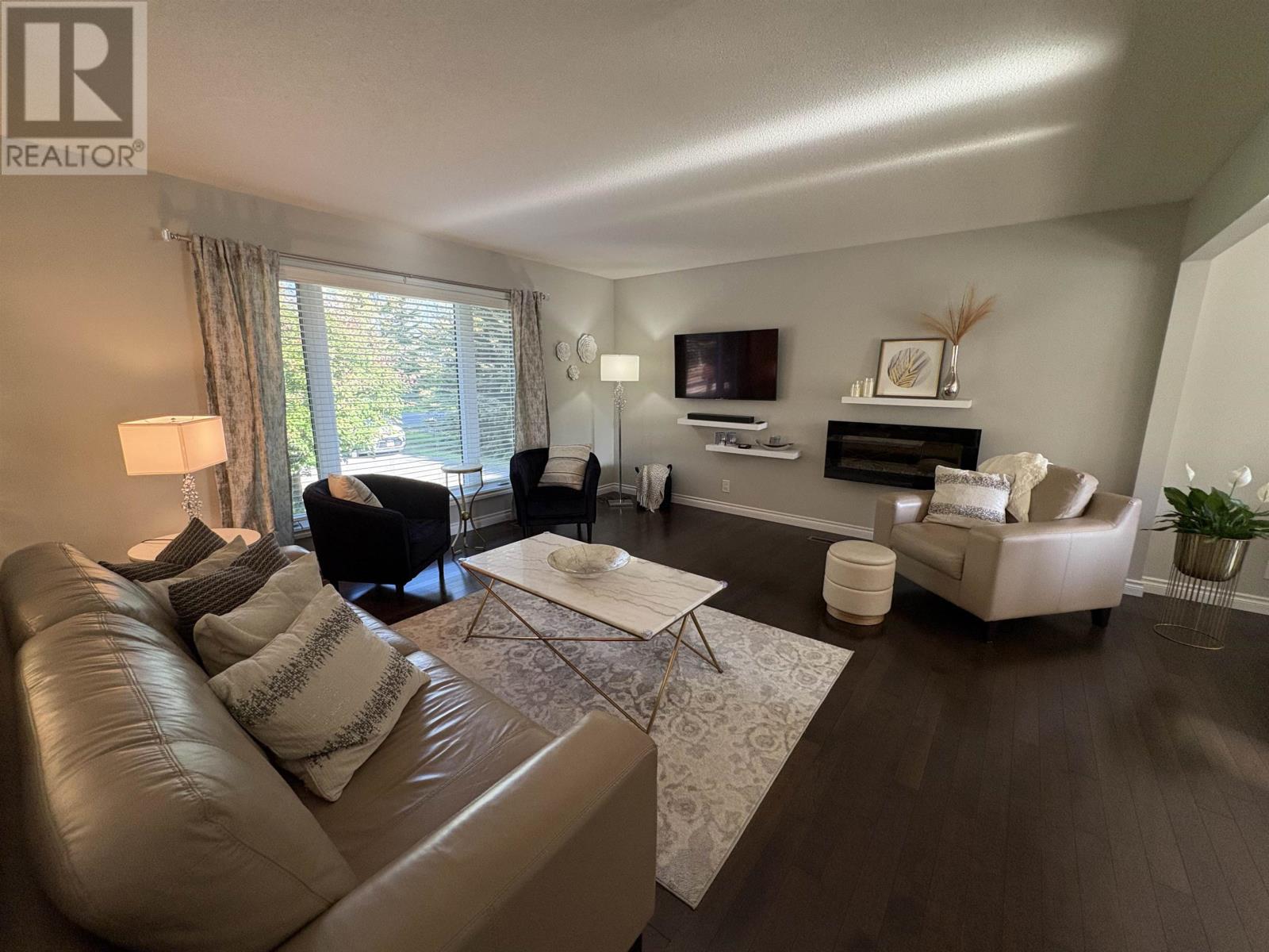 3130 Fairview AVE - 7