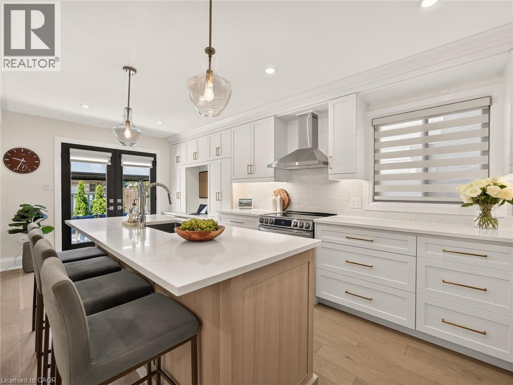 1253 STEPHENSON Drive - Image 12