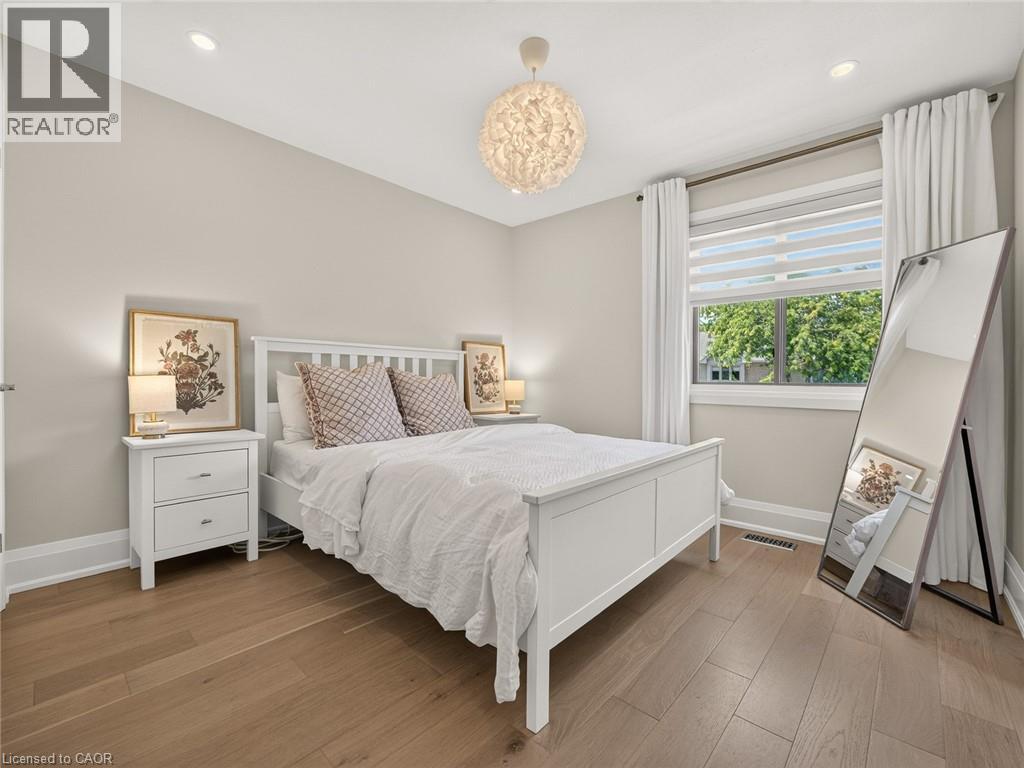 1253 STEPHENSON Drive - Image 25