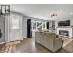 Partial ensuite bathroom - 102 Ridgewood Drive, Princeton, BC V0X1W0 Photo 10