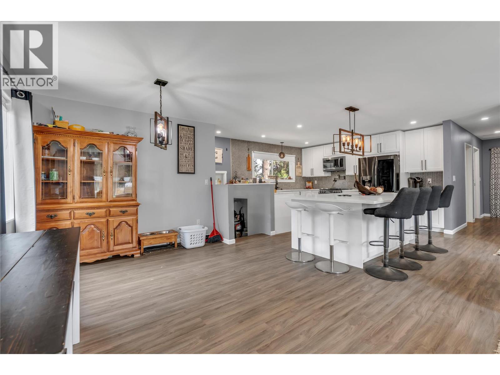 102 Ridgewood Drive - 16