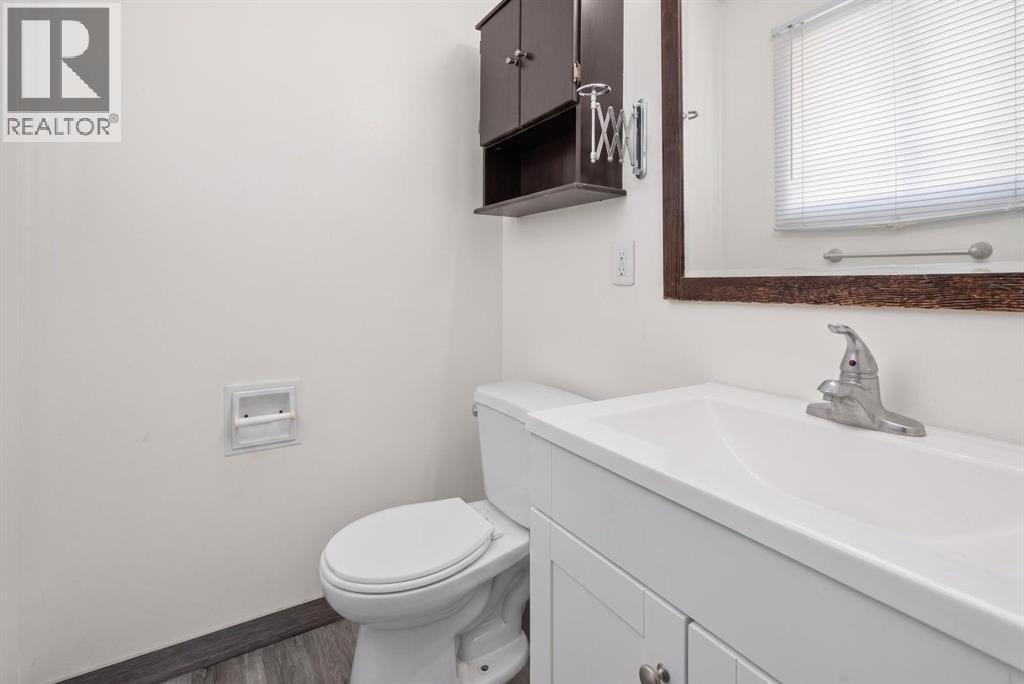 319 Rundlelawn Road NE - 12