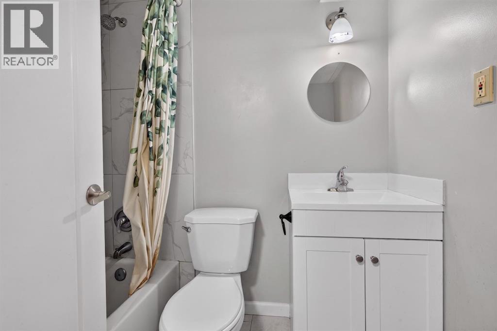 319 Rundlelawn Road NE - 25