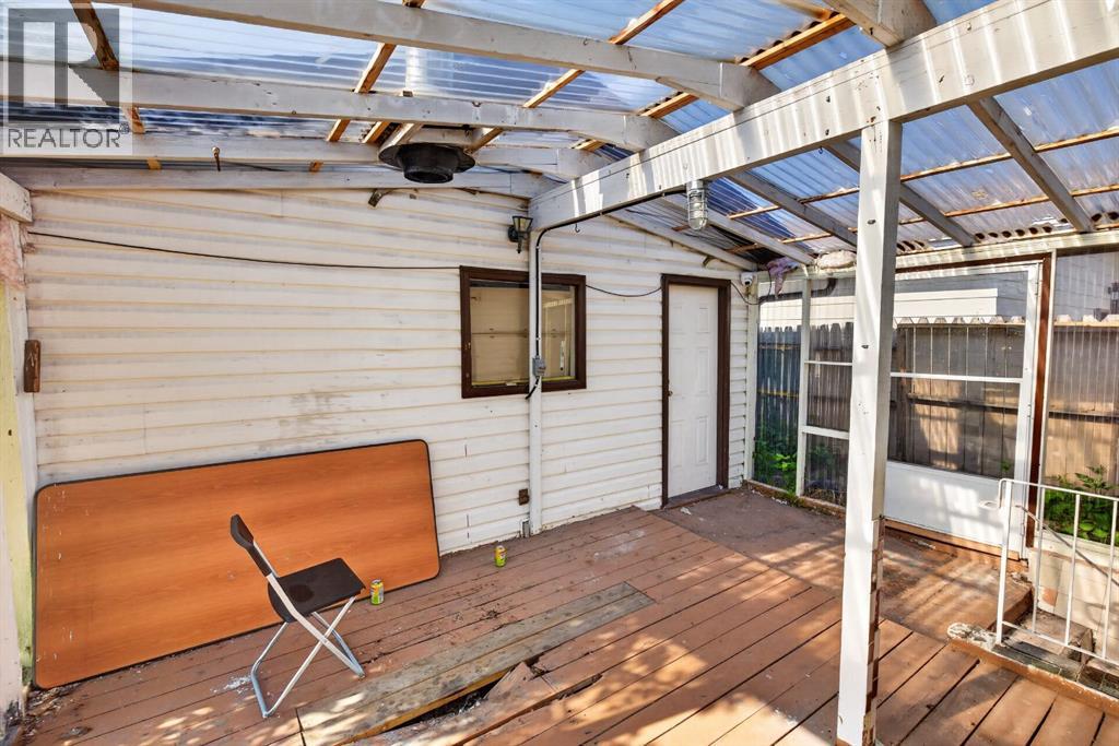 319 Rundlelawn Road NE - 6