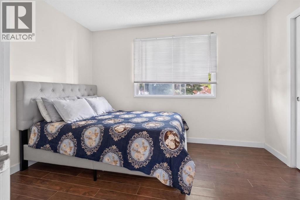 319 Rundlelawn Road NE - 9