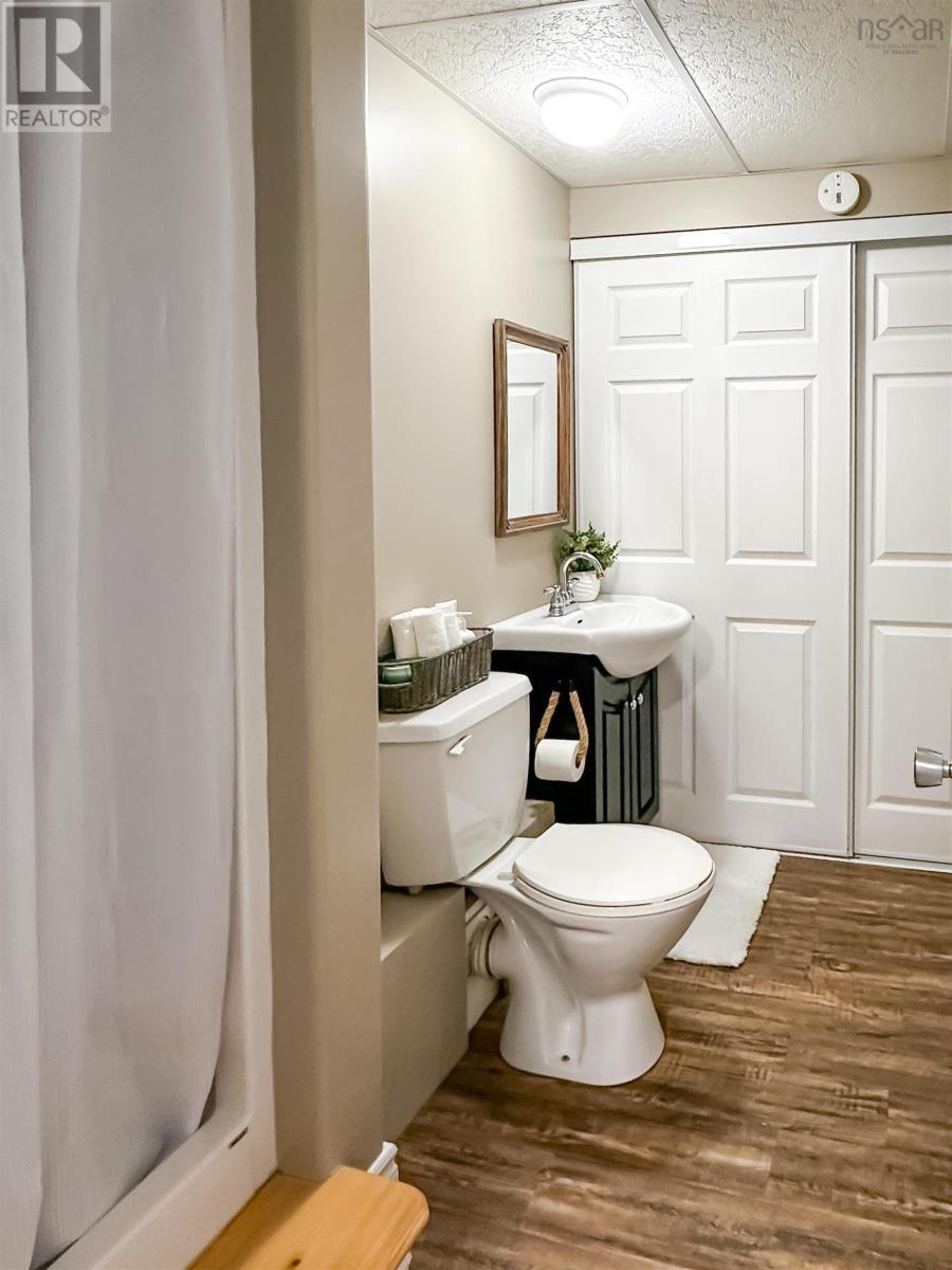 158 Spruce Drive - 36