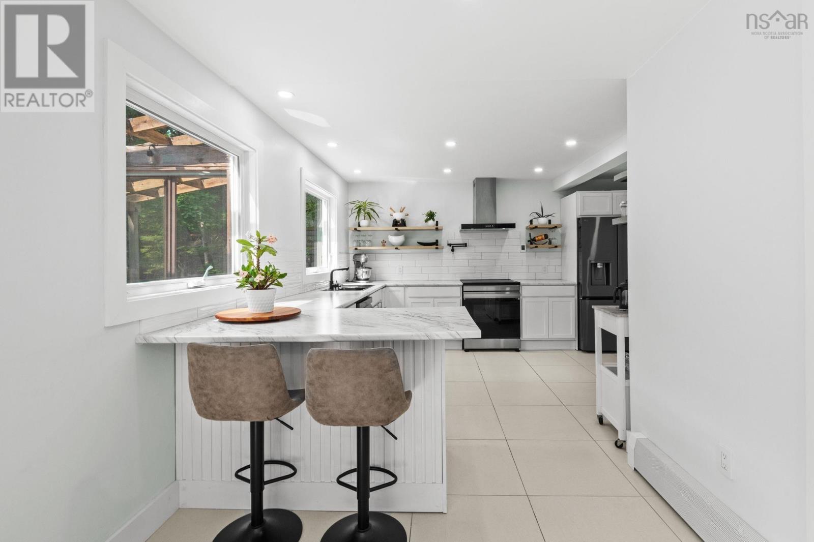 24 Confederation Avenue - 7