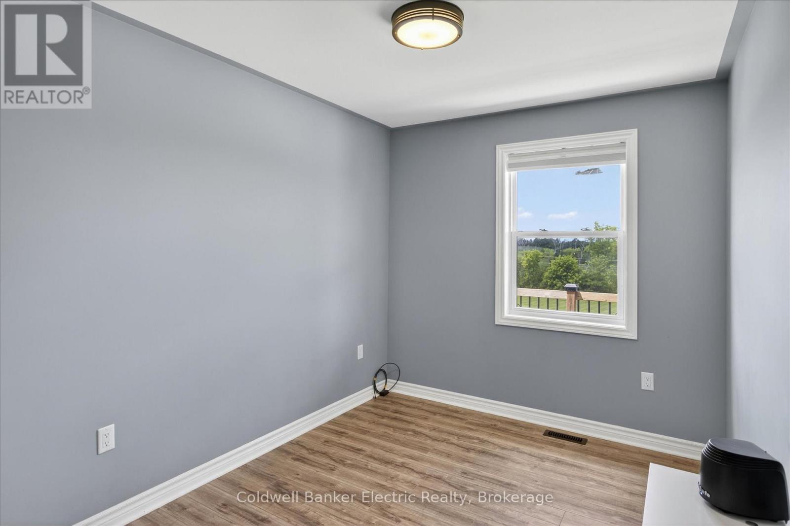 487 11TH CONCESSION W - 13