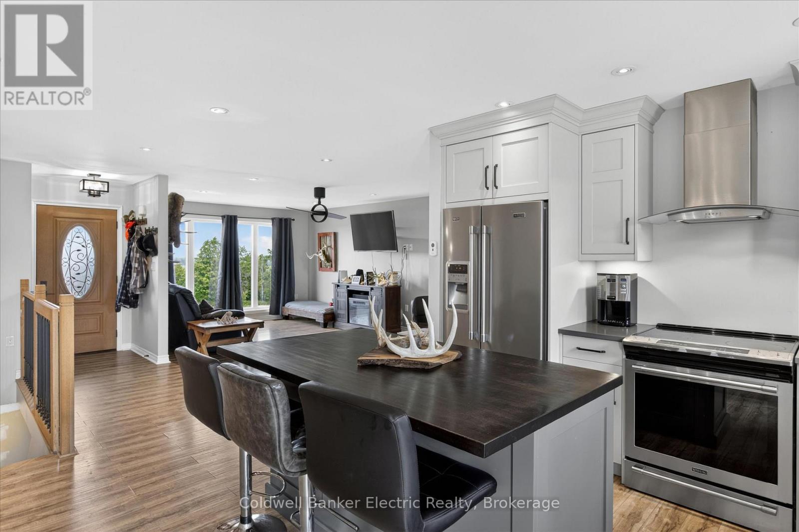 487 11TH CONCESSION W - 8