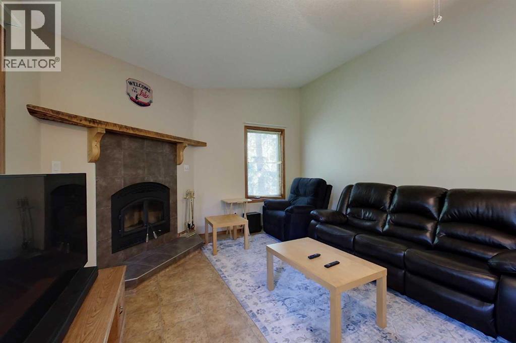 32 1 Avenue SW - 8